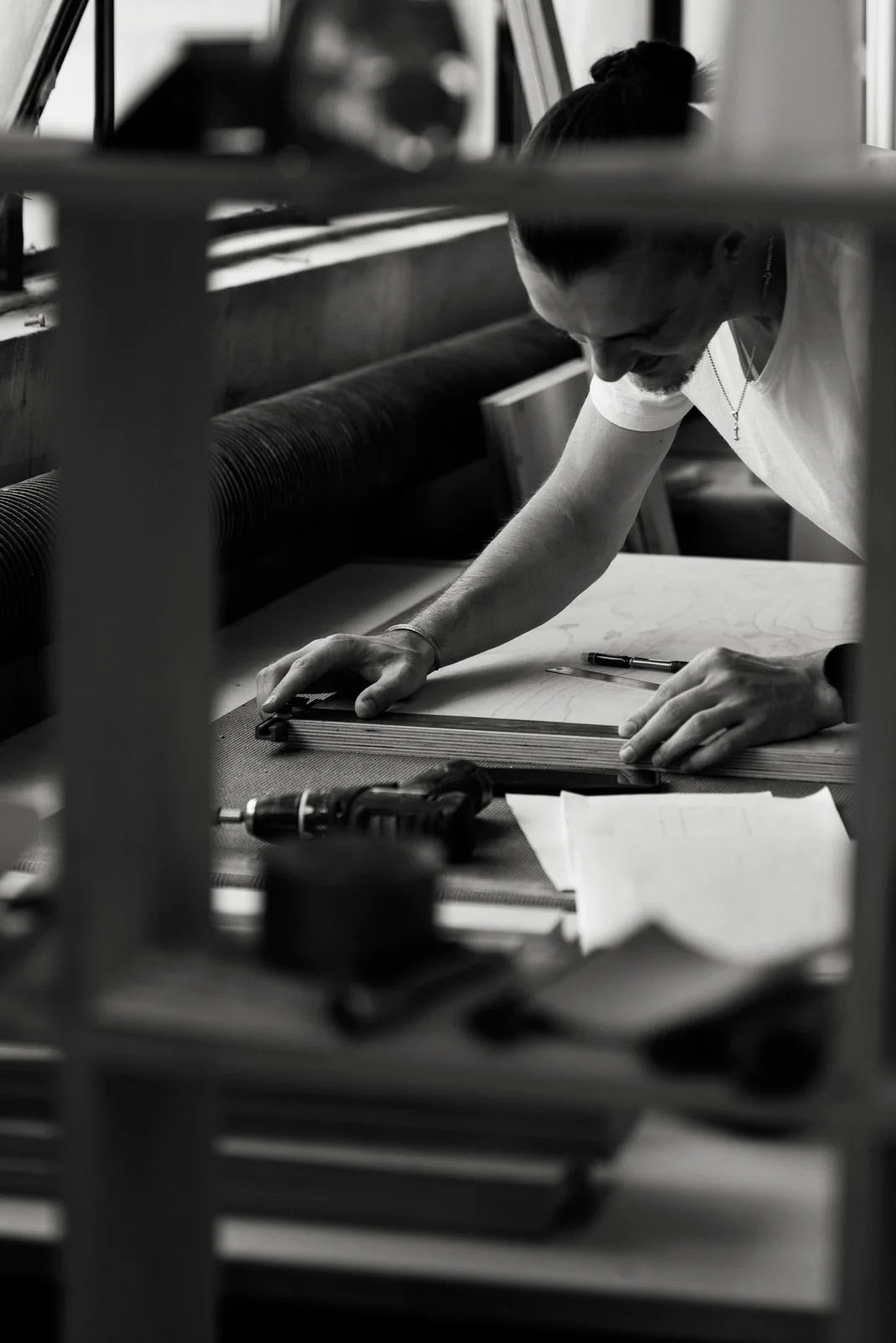 Plywood Project - Polish workshop with an eye for LP furniture